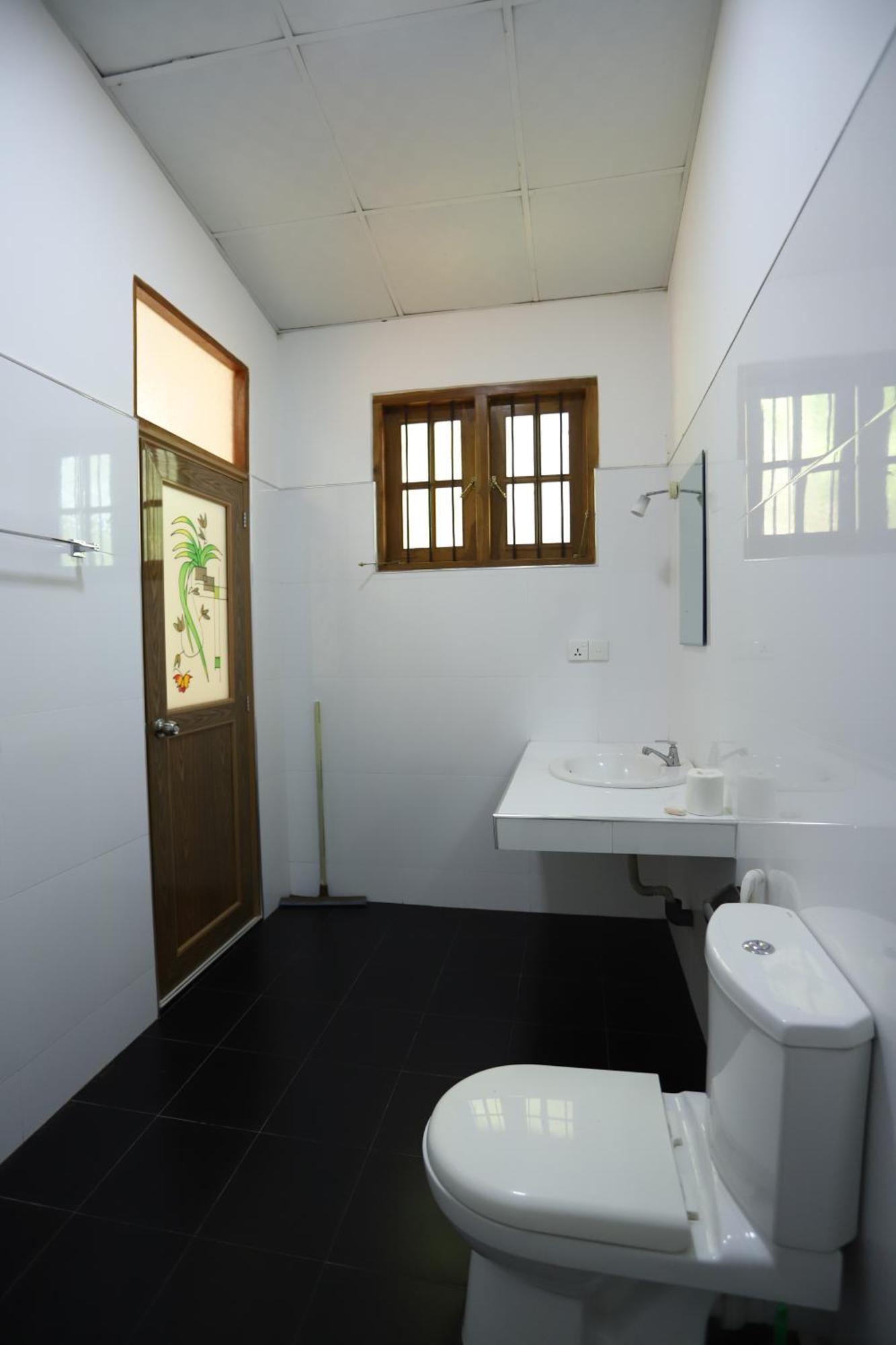 Serene Home Stay Udawalawe Esterno foto