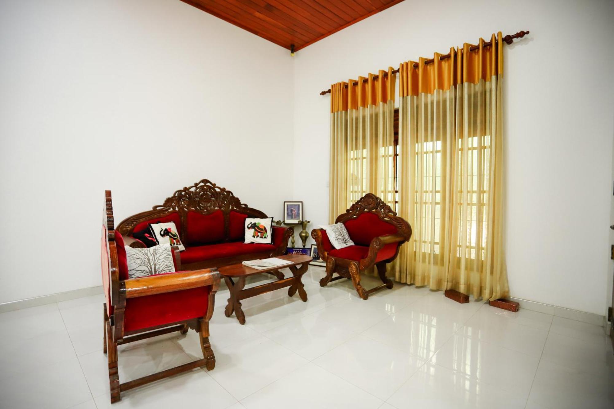 Serene Home Stay Udawalawe Esterno foto