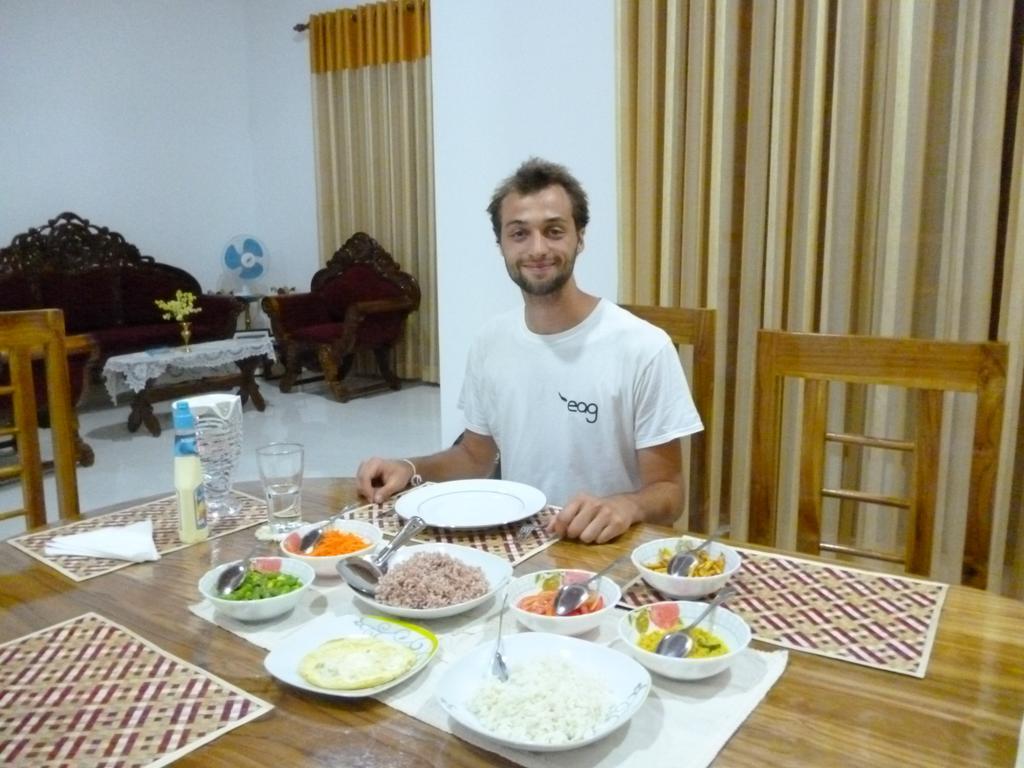 Serene Home Stay Udawalawe Esterno foto