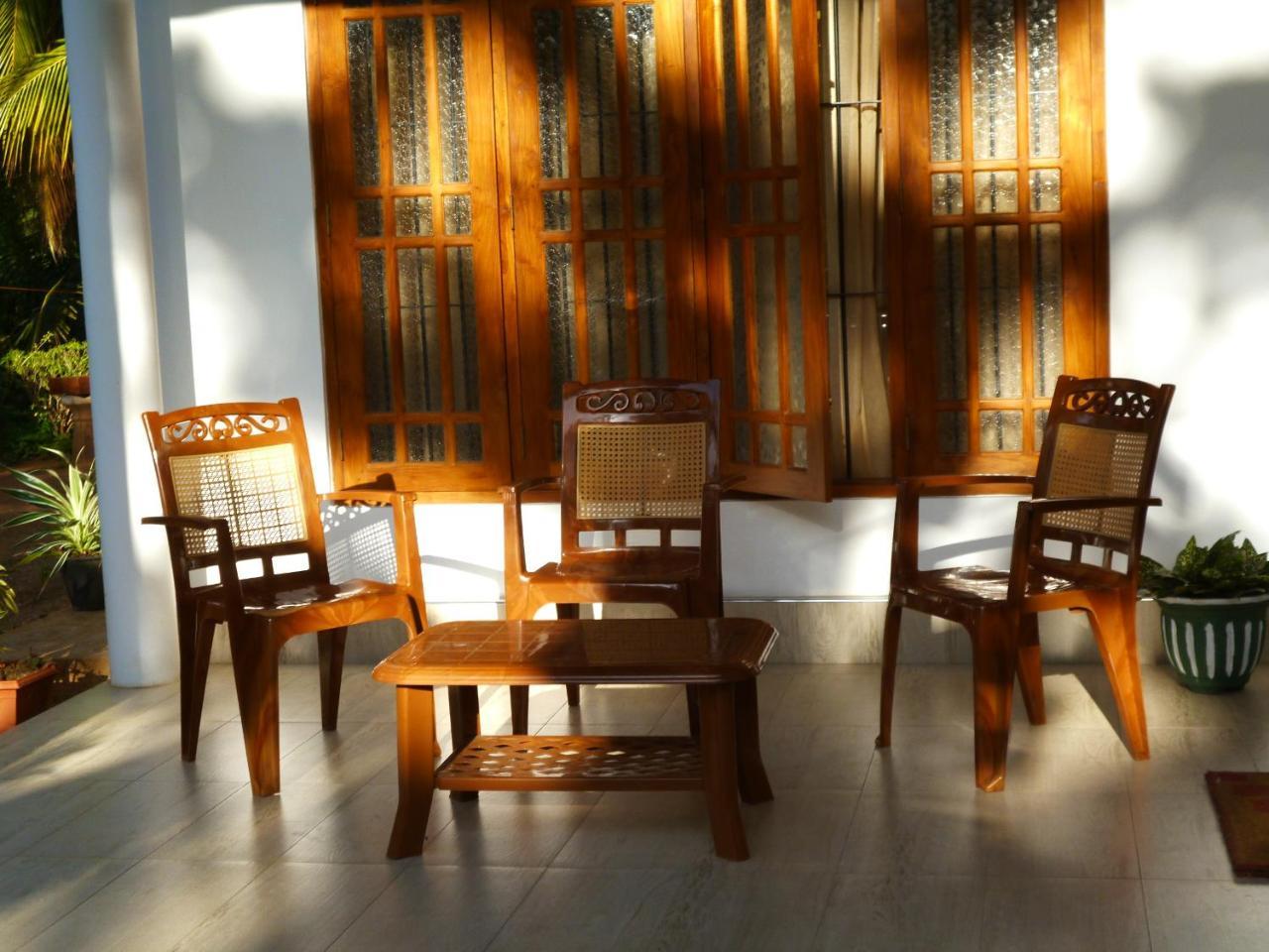 Serene Home Stay Udawalawe Esterno foto